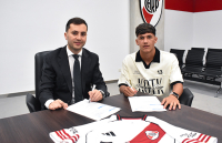 Juan Cruz Meza renovó su contrato con River